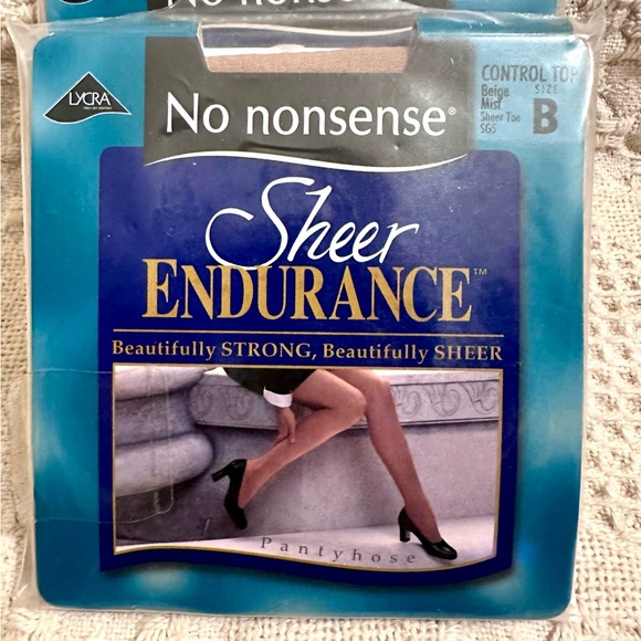 Lot of 3 No Nonsence
Sheer Control Top
Pantyhose SizeB Beige
Mist Sheer Toe 80° - Picture 2 of 7